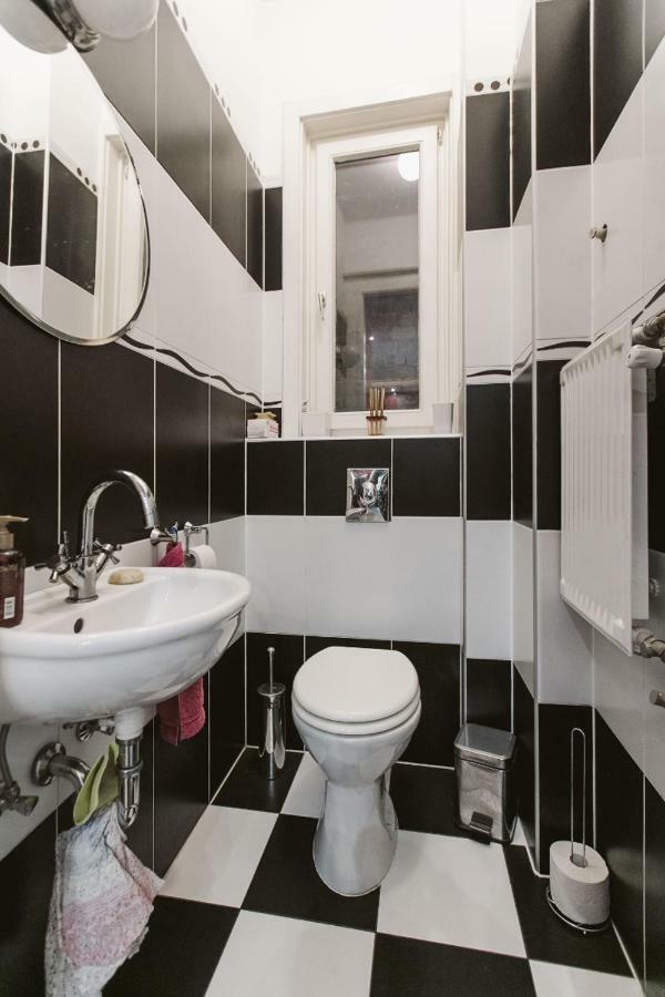 Luxury Apartment View On To The Castle Budapest Exterior photo